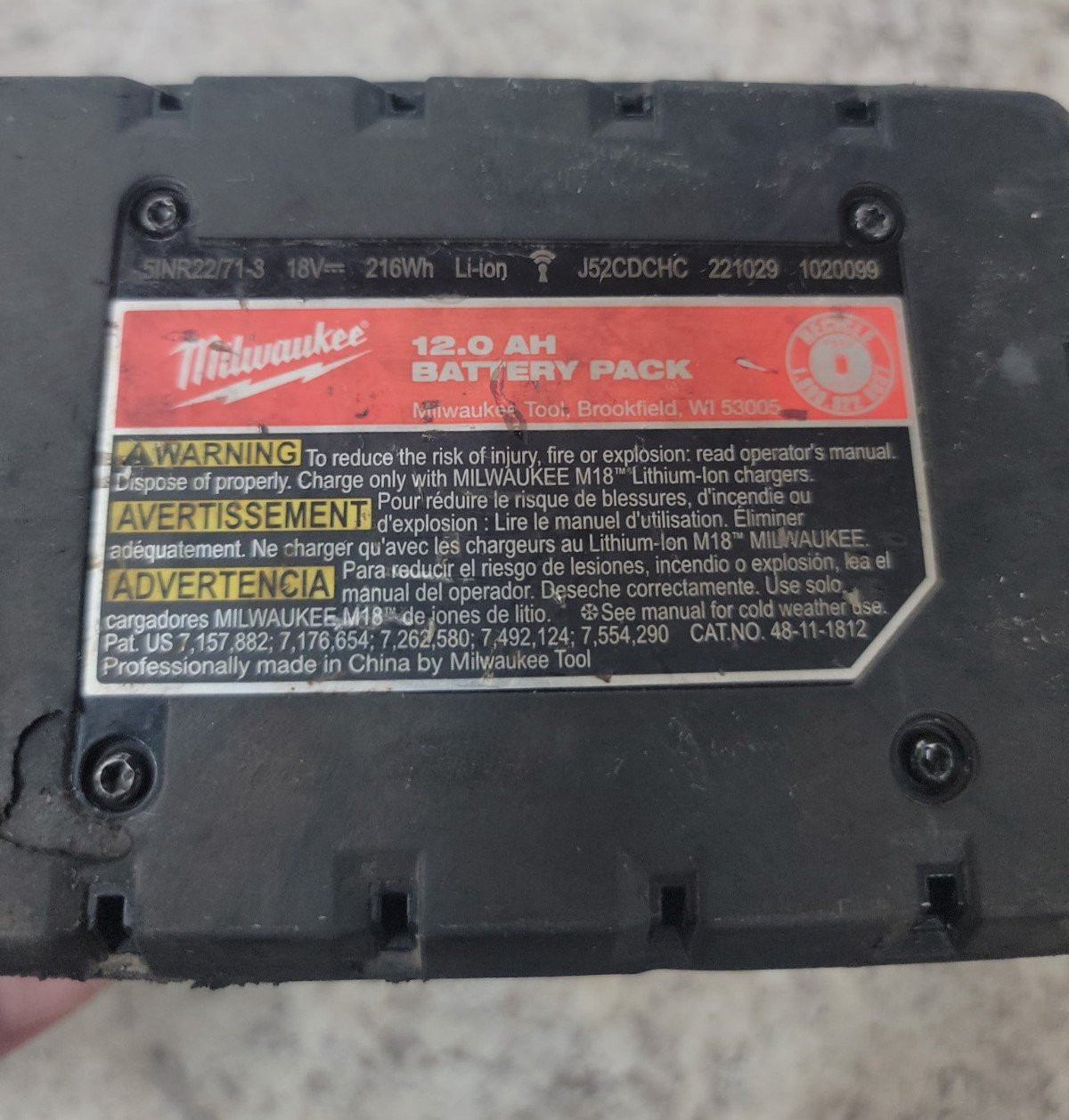 Milwaukee M18 High Output 18V Lithium Ion 12.0Ah Battery (48-11-1812)