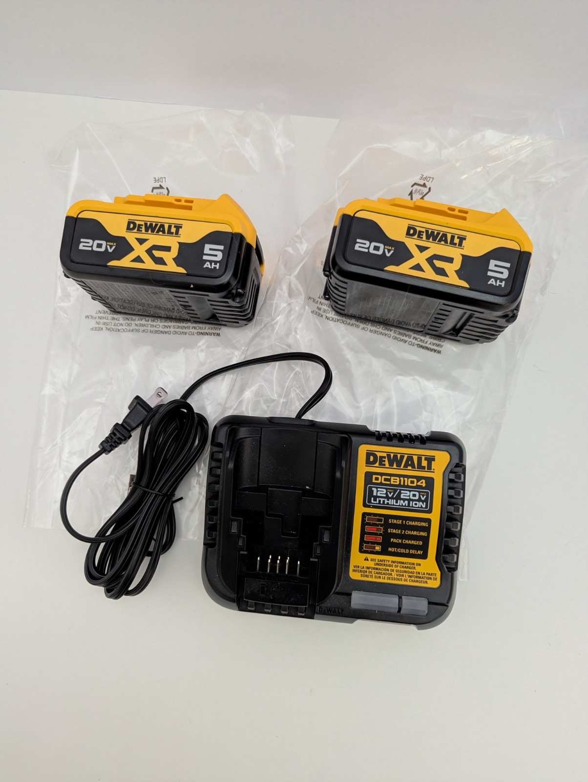 New XR OEM DeWALT 20V Volt Max DCB205-2C 2 DCB205 Batteries & 1 DCB1104 Charger