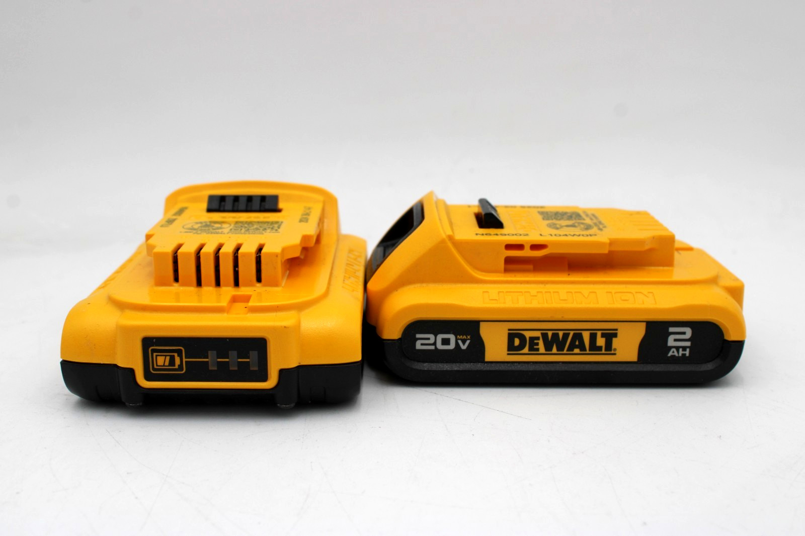 DeWalt DCB203 20V MAX 2.0Ah Lithium-Ion Battery *Lot of 2*
