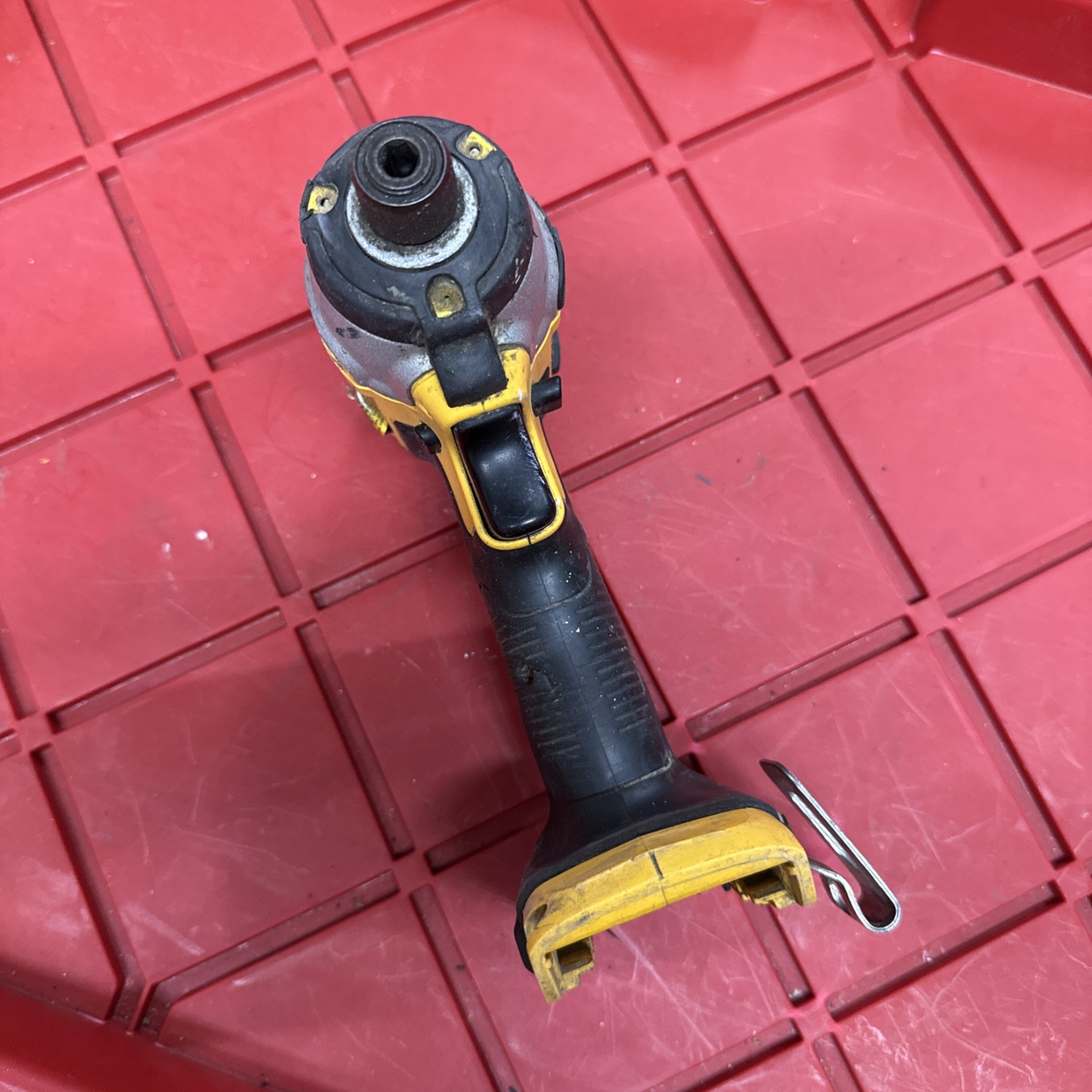 DEWALT DCF885 1/4″ 20V MAX CORDLESS IMPACT DRIVER **TOOL ONLY** TESTED