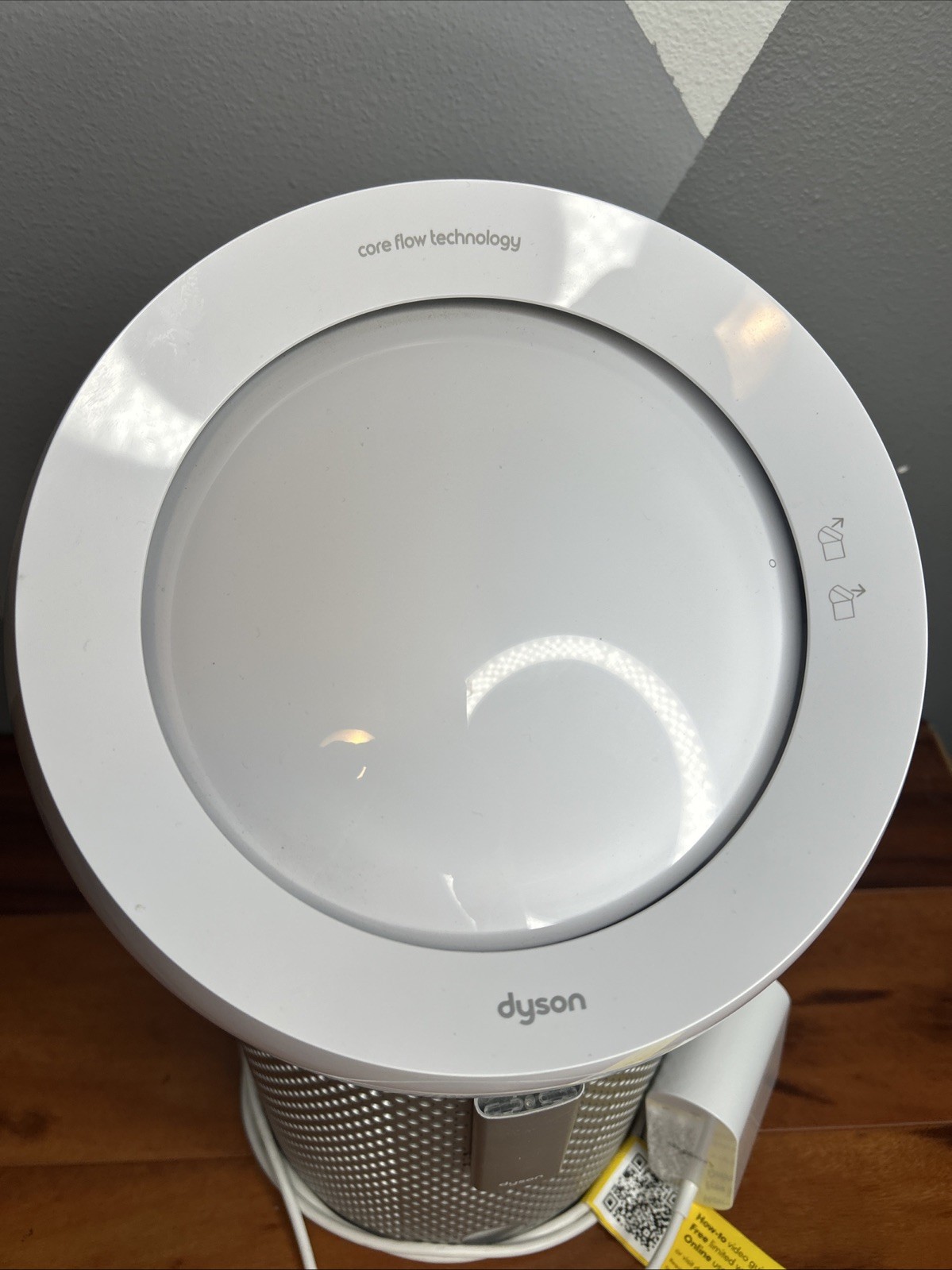 Dyson Pure Cool Me BP01 Personal Air Purifier Fan with remote