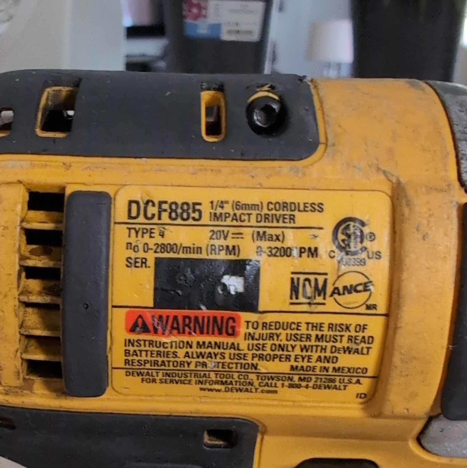 DEWALT DCF885 20V MAX 1/4 in Keyless Cordless Impact Driver LED Tool Only