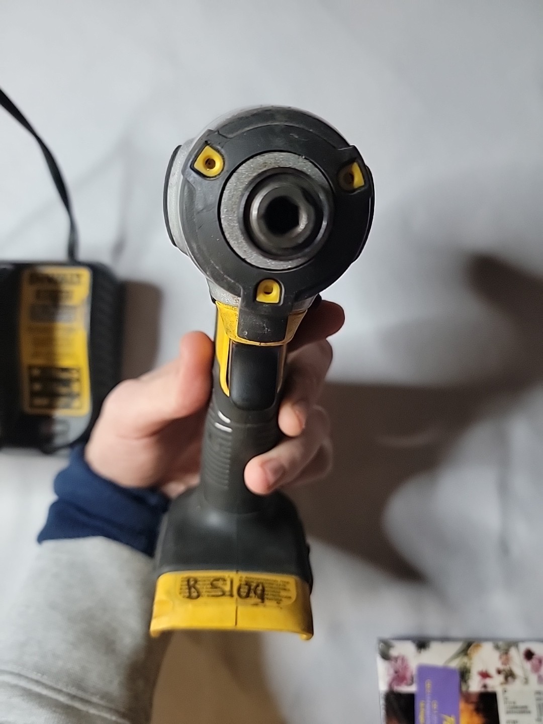 Dewalt DCF885 20V Cordless 1/4″ Impact Driver 20 Volt With Battery And Charger