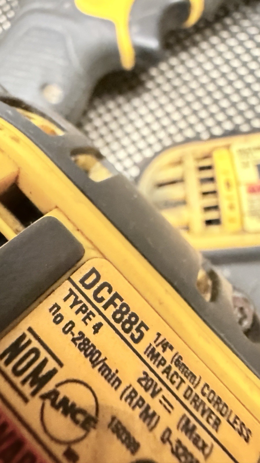 DeWalt DCF885 20V MAX 1/4″ Cordless Impact Driver Tool Only