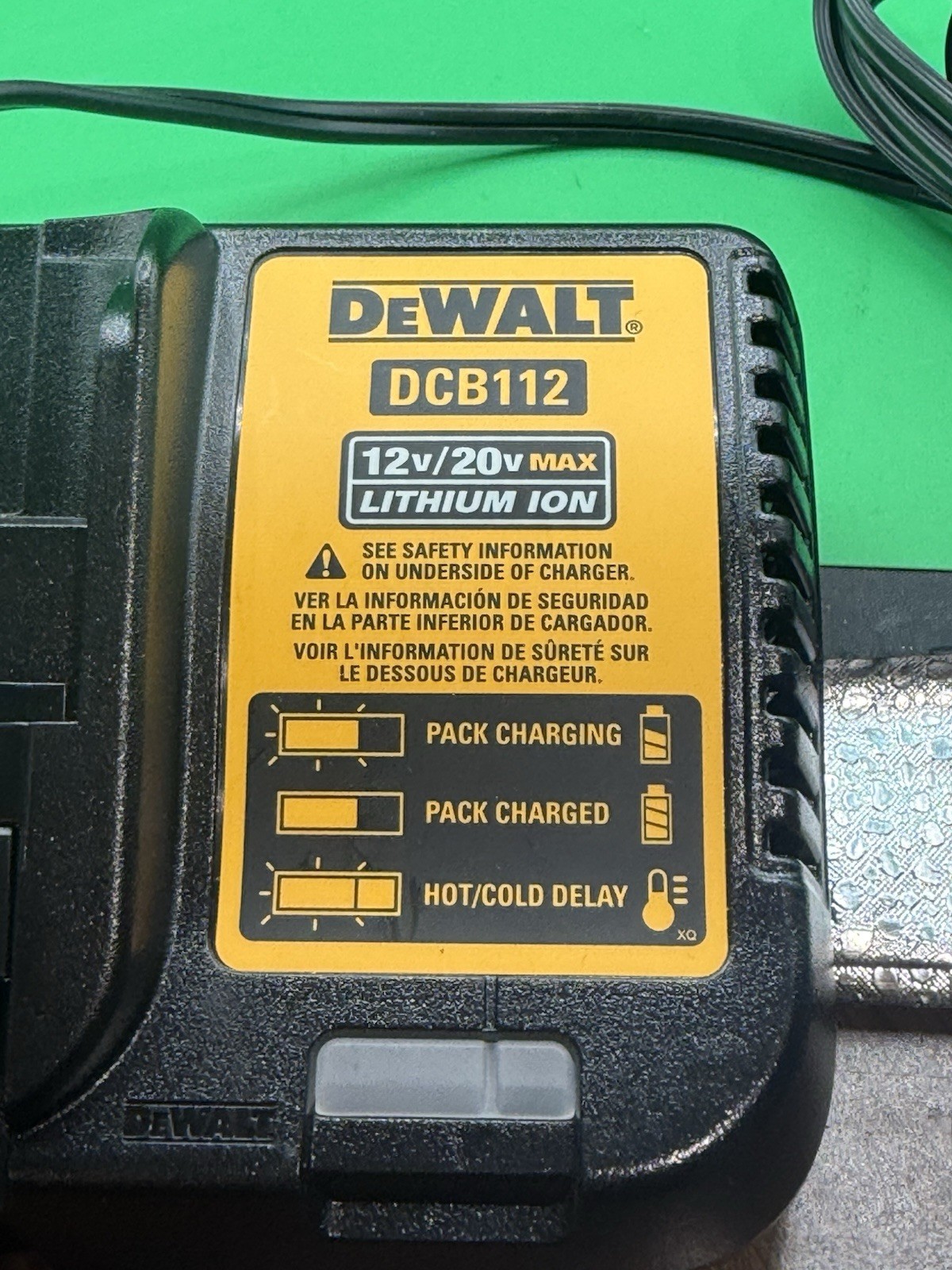 Genuine Dewalt DCB112 12V-20V Li-Ion Battery Charger DCB101 DCB105 DCB107 DCB115