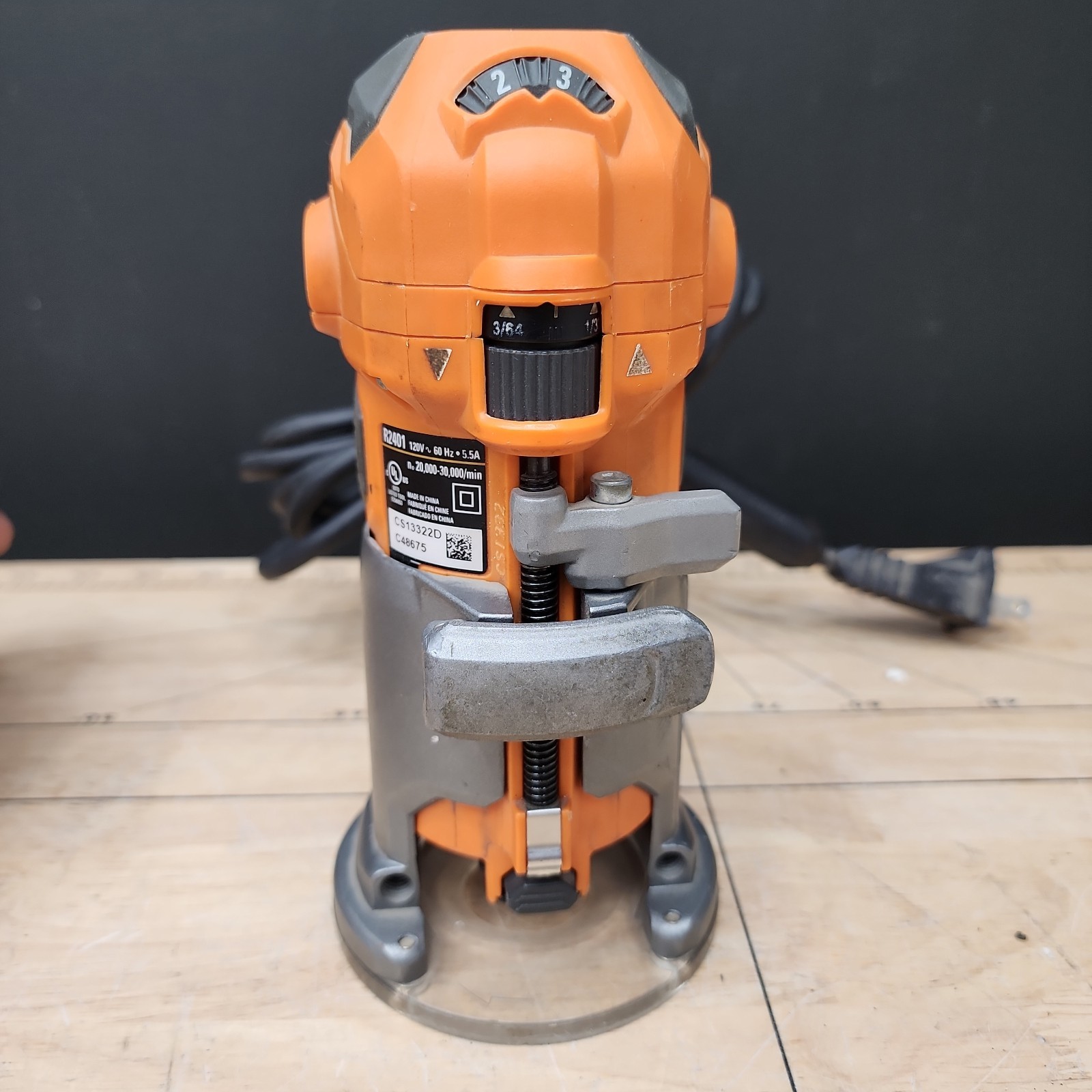 READ DESCRIPTION RIDGID 5.5 AMP Compact Fixed-Base Corded Router R24012