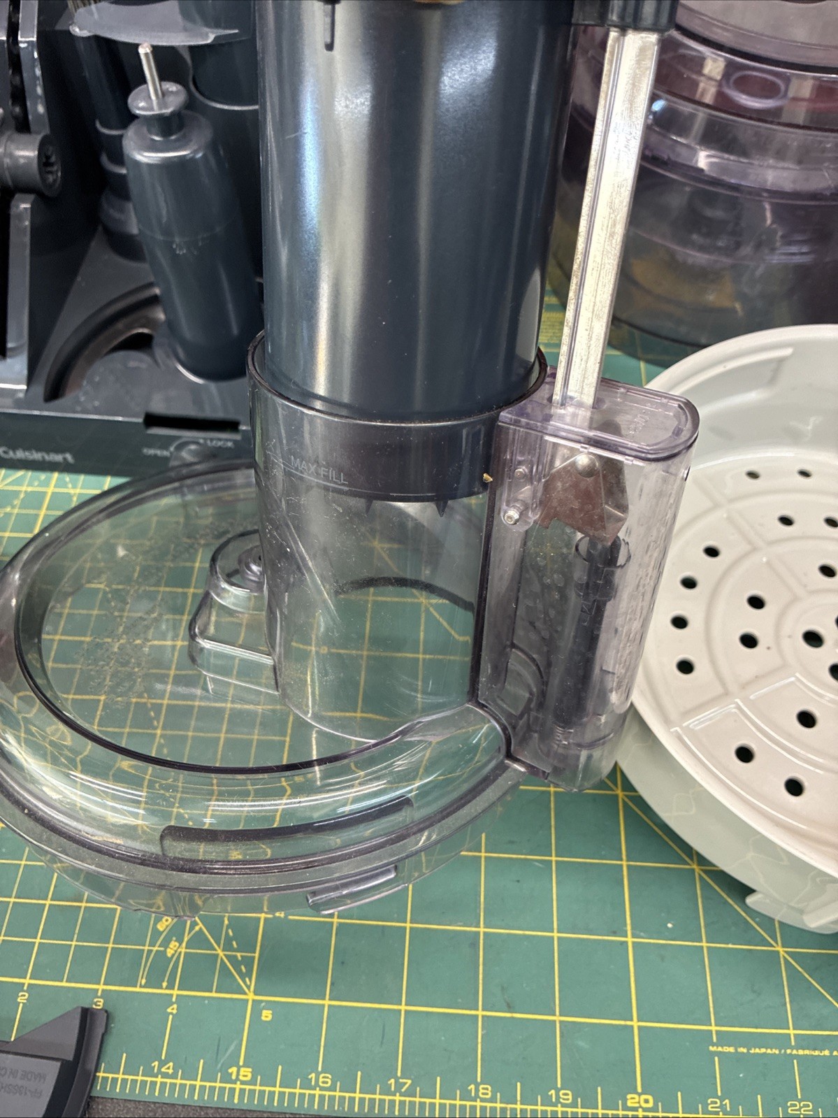 Cuisinart CFP-26SVPC 13 Cup Food Processor Complete Set Tested Works Used Clean