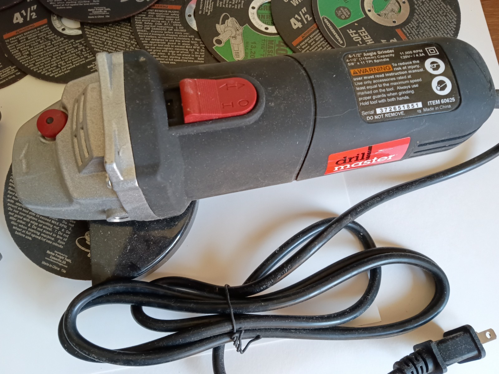 Drill Master 4-1/2″ Angle Grinder 60625 – Black with Handle; Corded Electric