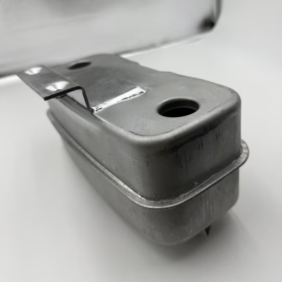 Suit for Husqvarna Muffler Assembly – 539131604 C