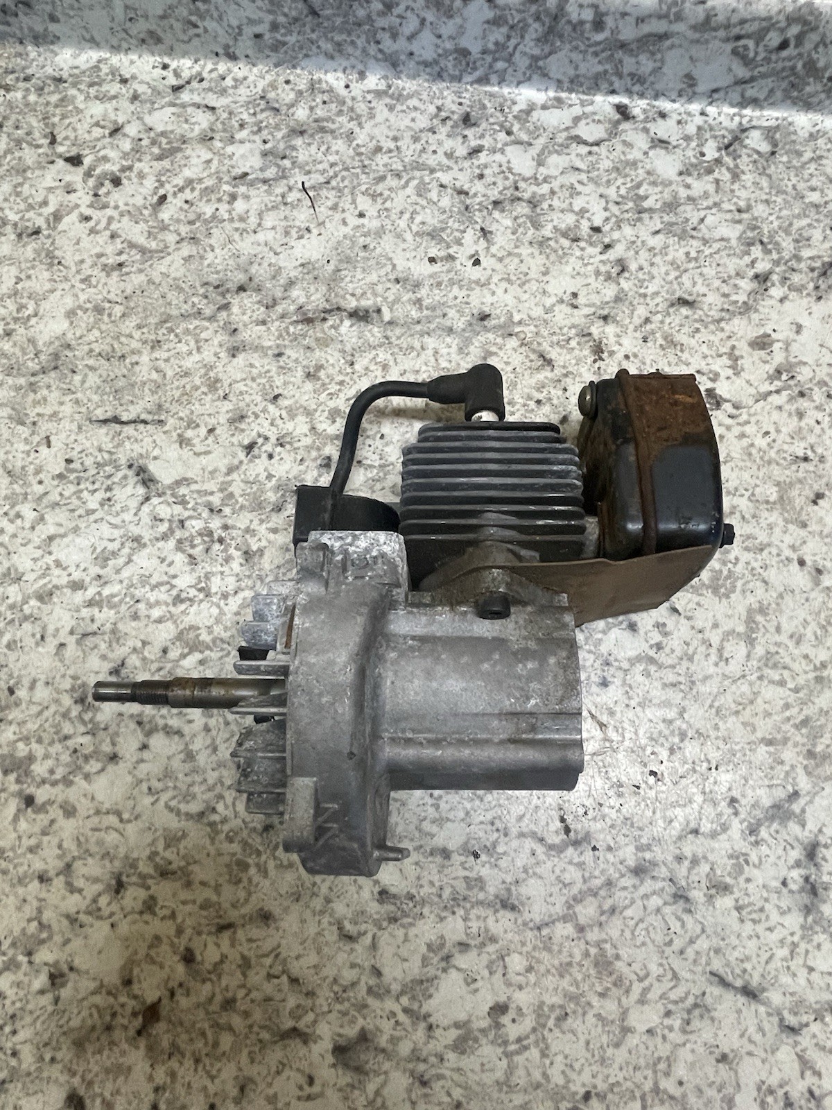 OEM Troy-Bilt 31cc TB15CS Trimmer Engine (Untested, Spins Freely) MTD 75304332