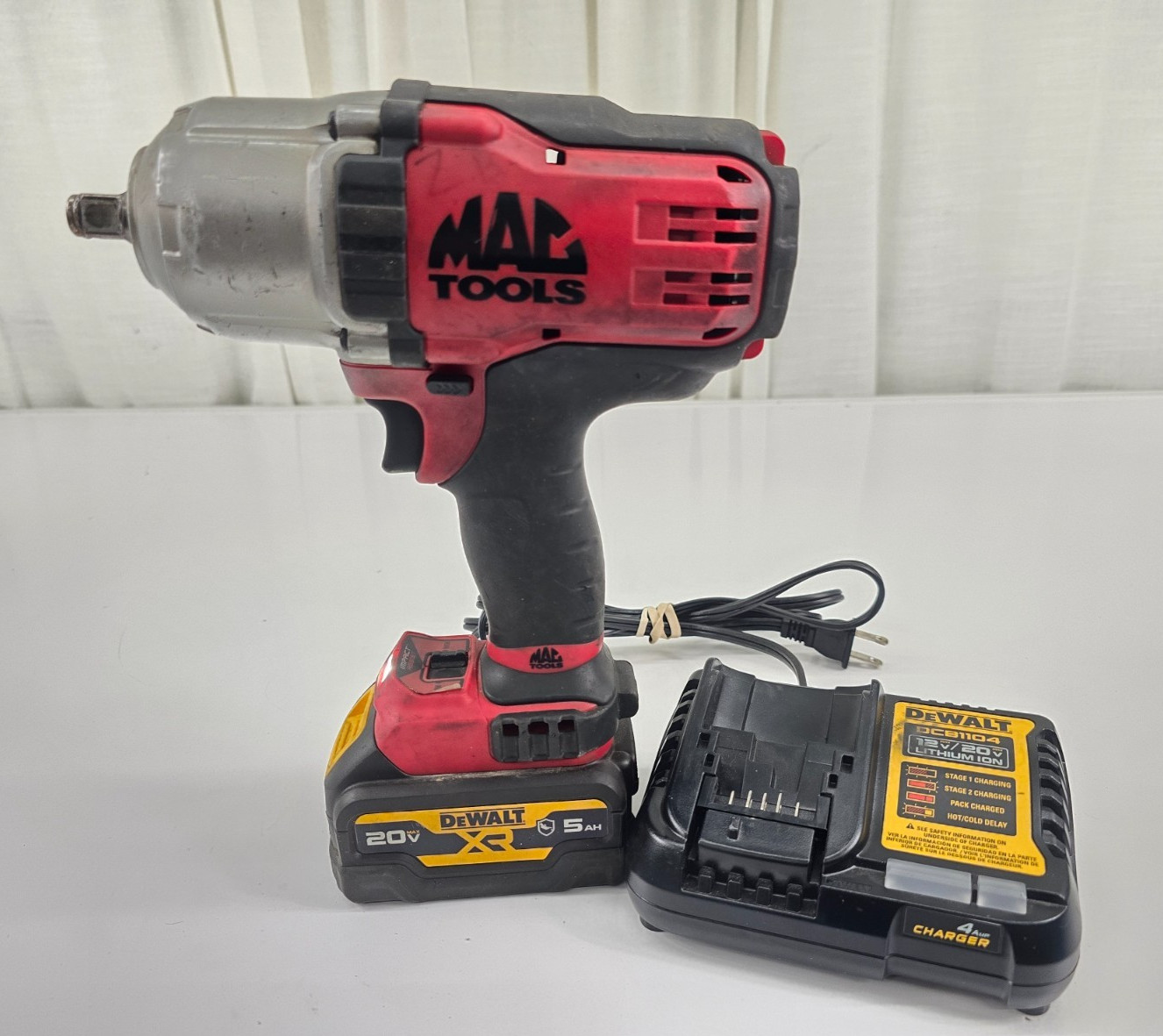 Mac tools BWP152 1/2” Brushless 3-speed Impact + Dewalt 20V 5AH Battery + Charge