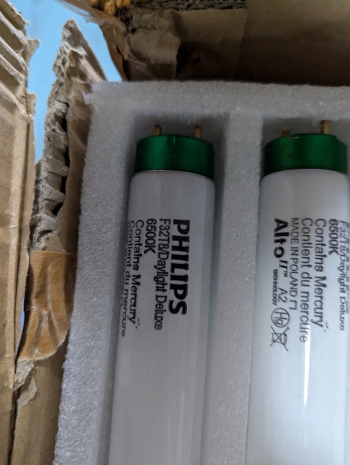 Philips F32T8 32W Fluorescent Bulb – 479634