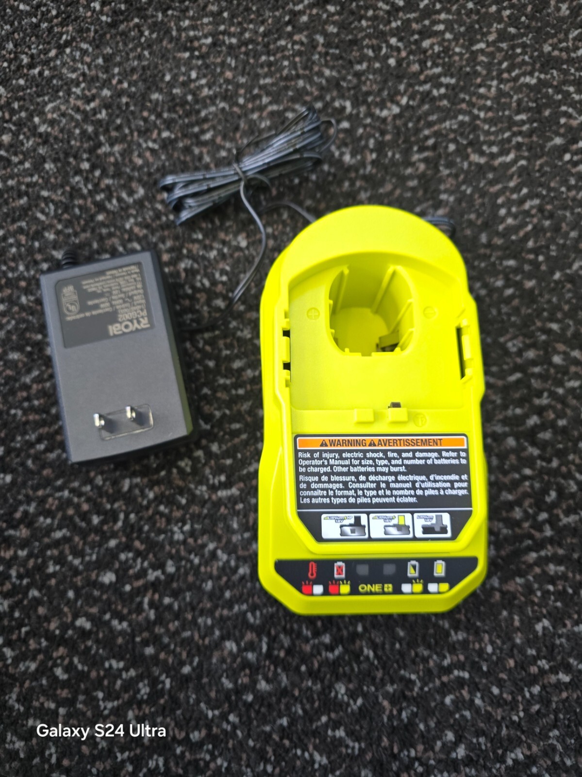 Genuine OEM RYOBI (PCG002) 18V Volt ONE+ Li-Ion Battery Charger. Free Shipping.