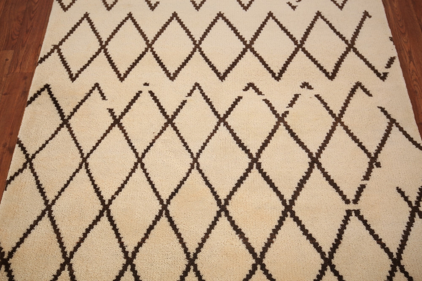 Modern Handmade Luxury Hand-Knotted Moroccan Wool Rugs for Any Room 4×6 ft