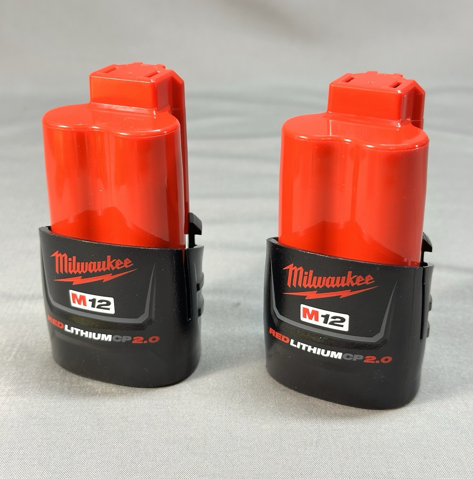 Milwaukee 2465-22 2465-20 M12 Digital Torque Wrench 3/8″ in Case w/ 2 Batteries