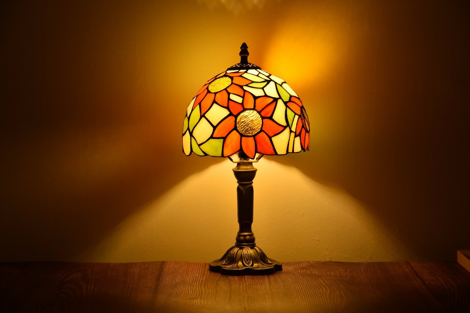 Retro Tiffany Table Lamp Sunflower Style Stained Glass Bedside Lamp H 18″ H 14″