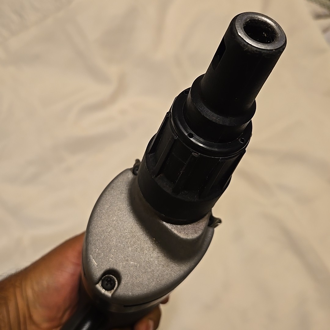 Black & Decker 2037 100 Professional Heavy Duty VSR Drywall Screw Gun 0-4000 RPM