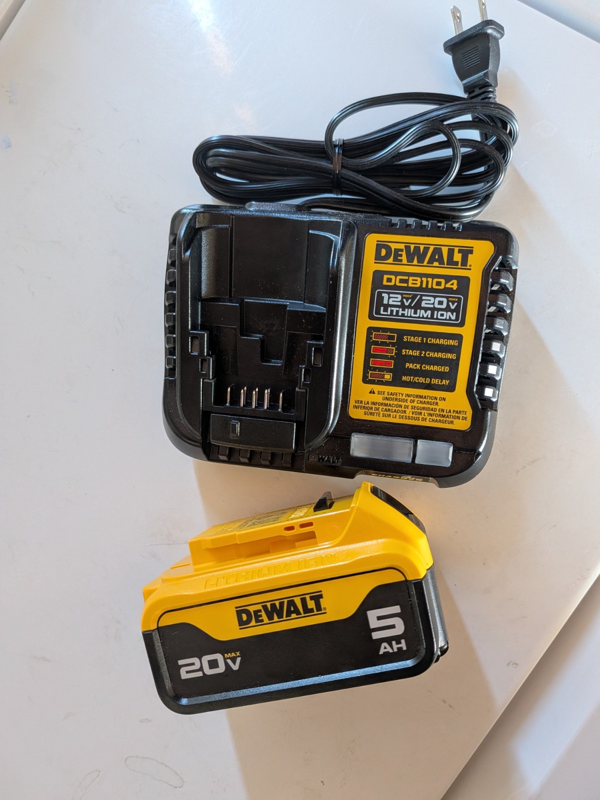 2026 DeWALT DCB205 20V MAX 5Ah Battery + DCB1104 12V/20V 4A Charger Kit.