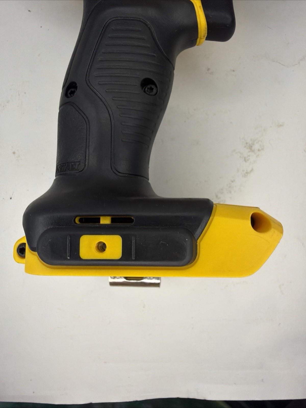 Dewalt DCF885 20V Cordless Drill 1/4″ Impact Driver MINT Tool WORKING