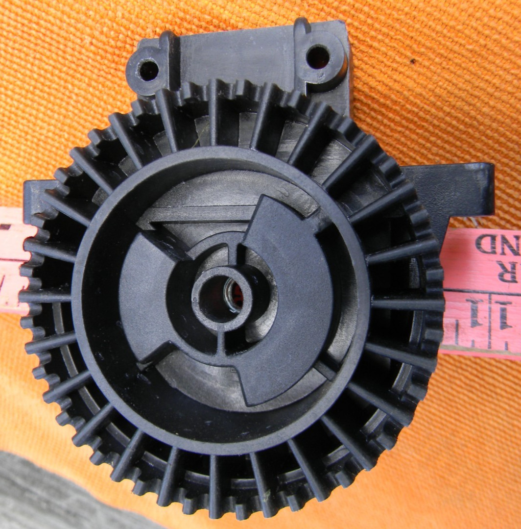 Black & Decker OEM Parts. “L” Fixed Gear For MM2000 Corded 13amp Lawn Mower