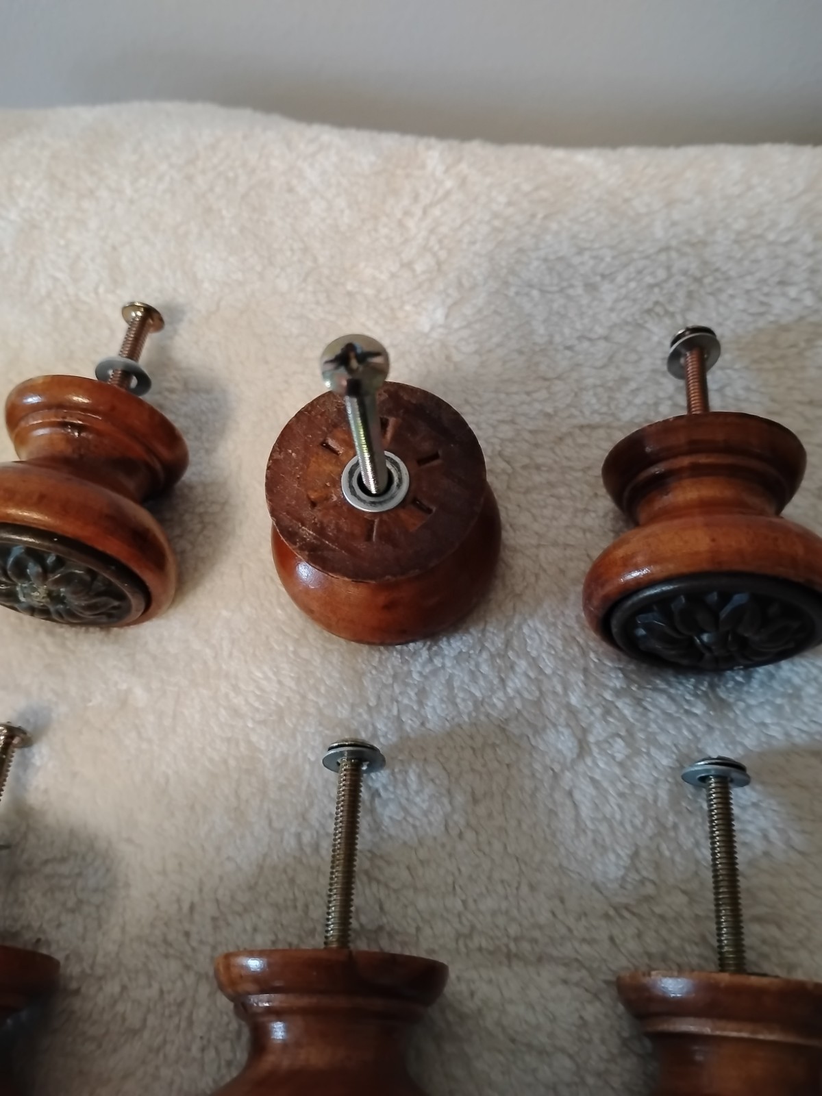 11 Pcs Cabinet Drawer Wood Knobs With Embossed Metal Floral Inserts