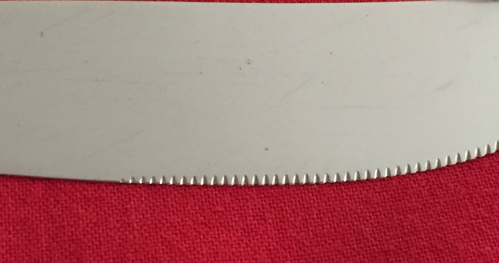 Wilkens Unknown Beaded Bands Slender Handle Dinner Knife 8 1/4″ Stainless Steel
