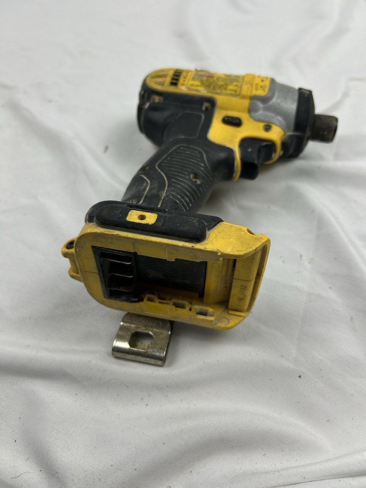 DEWALT DCF885 20-Volt MAX Li-Ion 1/4” Hex Impact Driver Genuine OEM (Tool Only)