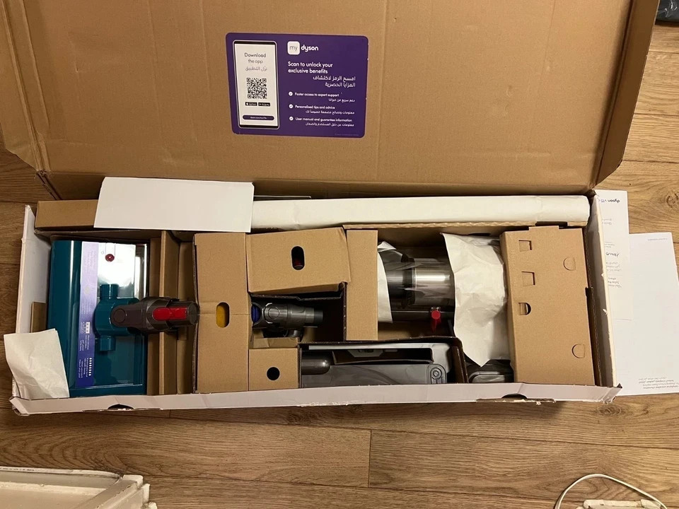 Dyson V15s Detect Submarine Absolute Wet And Dry Vacuum Cleaner Gold Brand New