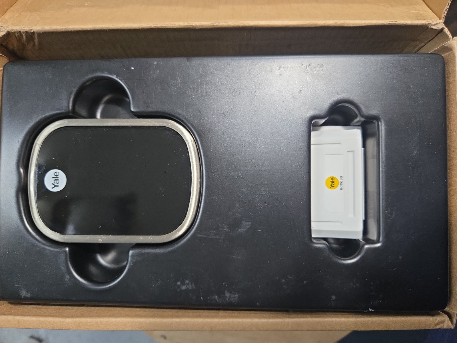 Yale Assure Lock SL YRD256 Satin Nickel bluetooth Keyless Smart Lock Excellent