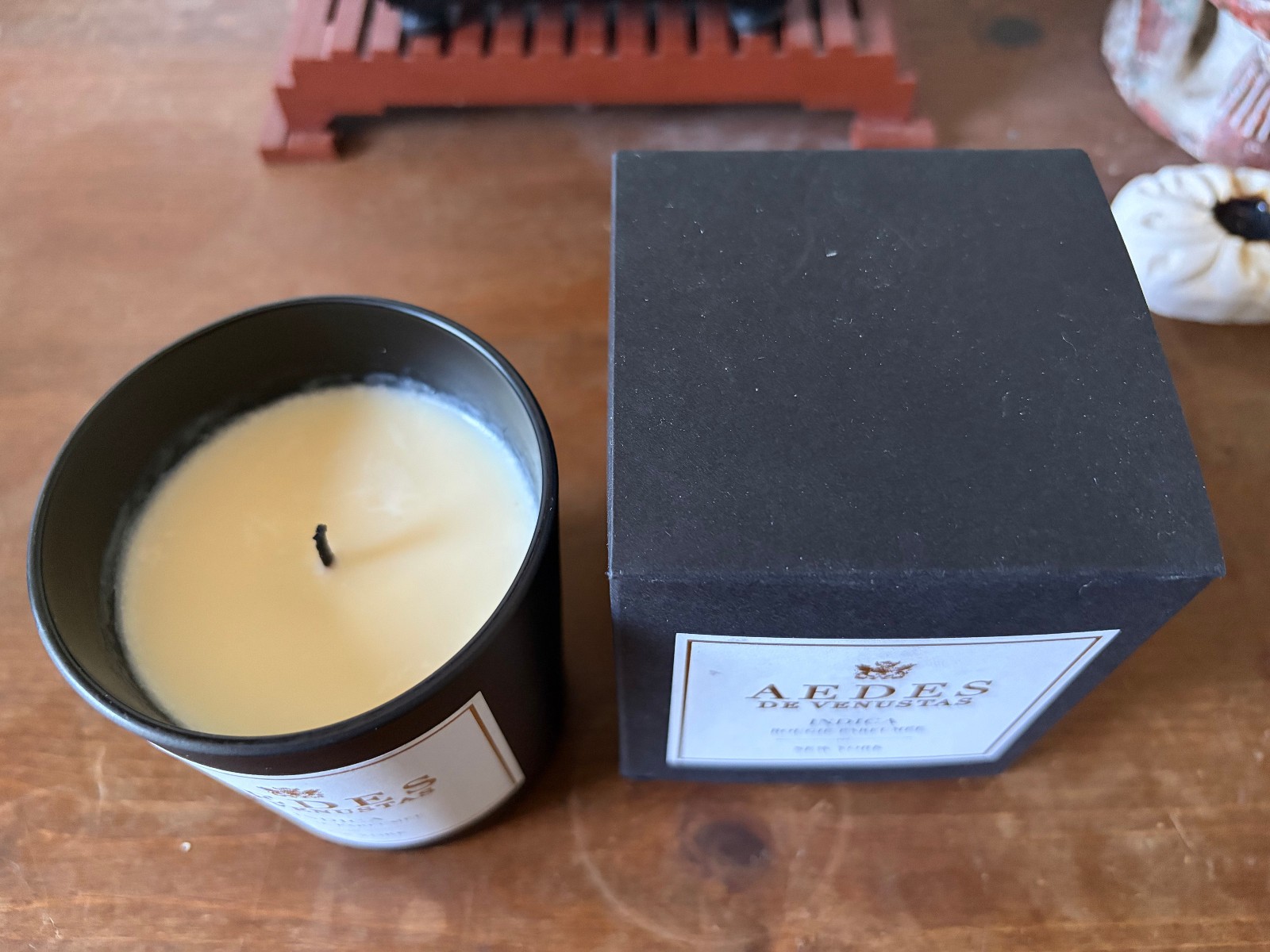Aedes de Venustas Indica Scented Candle 180 g 6.3 oz