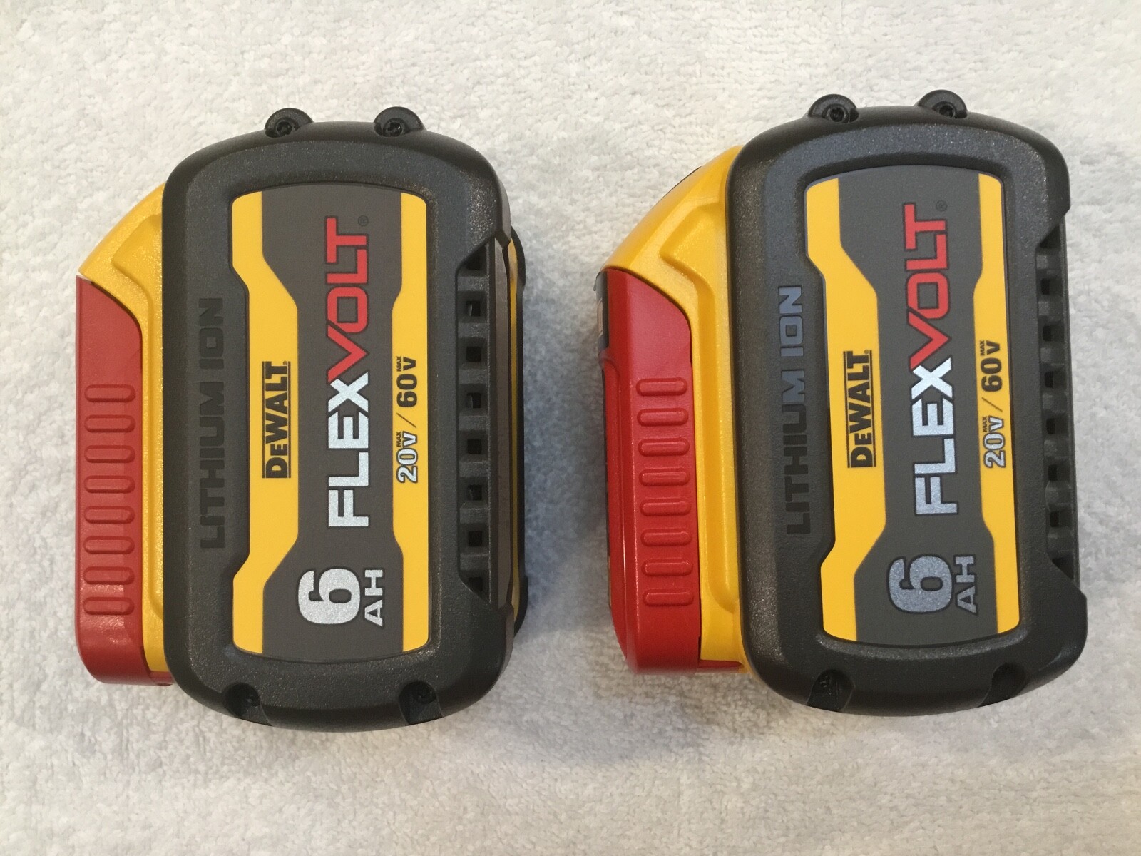 2 New Dewalt DCB606 Flexvolt 20V / 60V Max 6.0Ah Lithium Ion Batteries DCB606-2