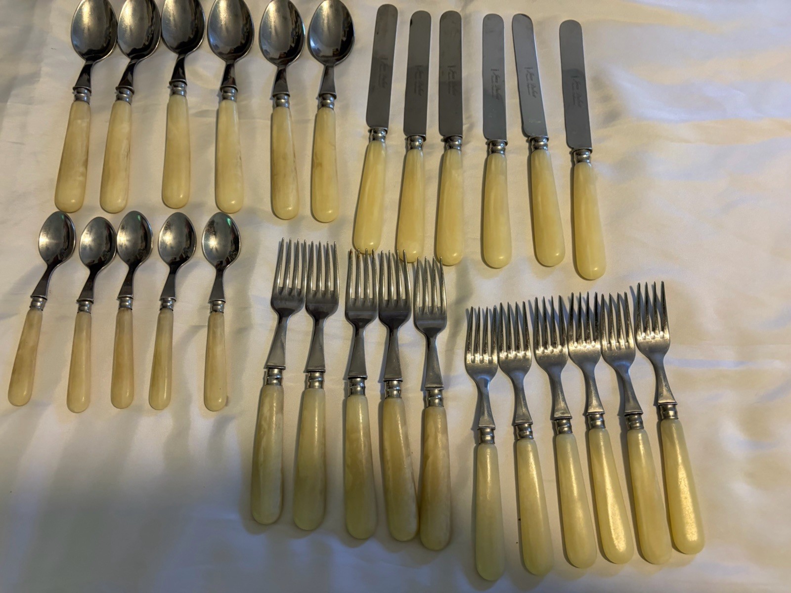 jean dubost Vintage Cutlery 28Pc Made In France Stainless Steel See Description