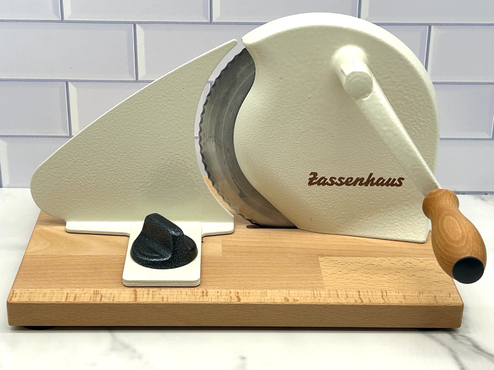 USED – Zassenhaus Classic Bread Slicer – Cream