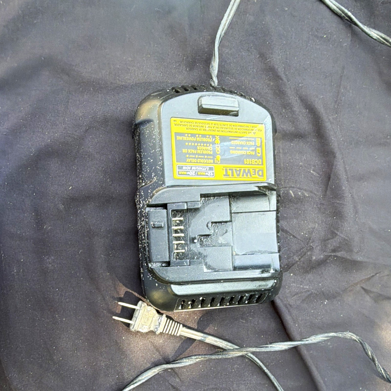 DEWALT DCB101 12V/20V MAX Corded Lithium-Ion Battery Charger, Black
