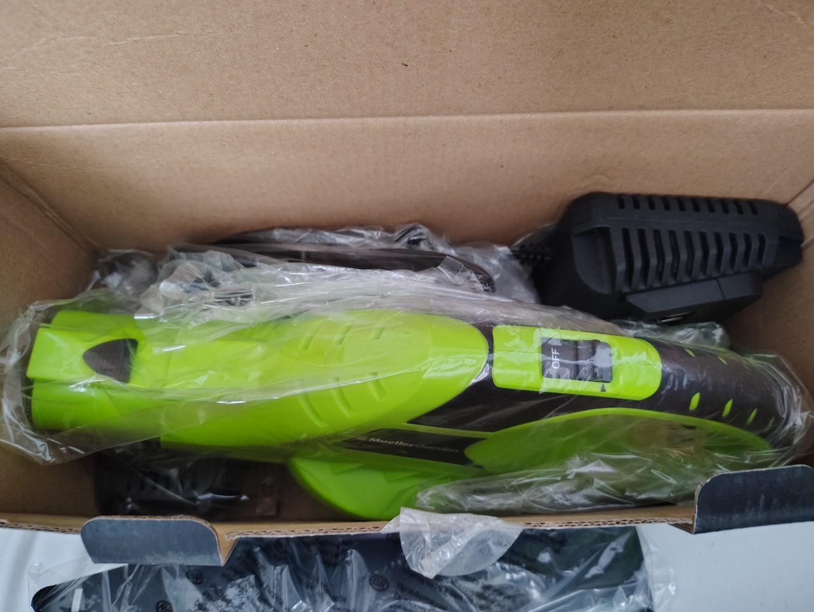 Mueller Ultra Cordless Leaf Blower, 140mph 20 V Powerful Motor, Electric Leaf Bl