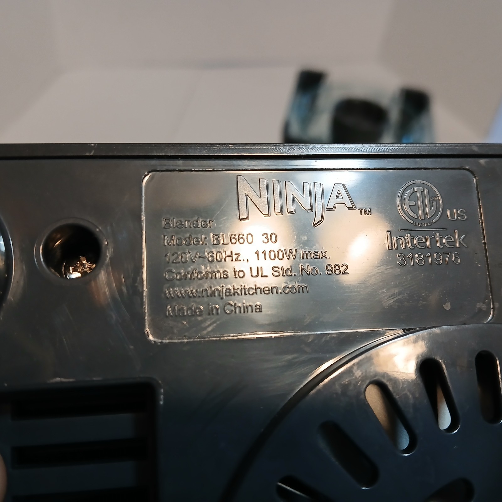 Ninja Professional 1100W Blender 72oz BL660