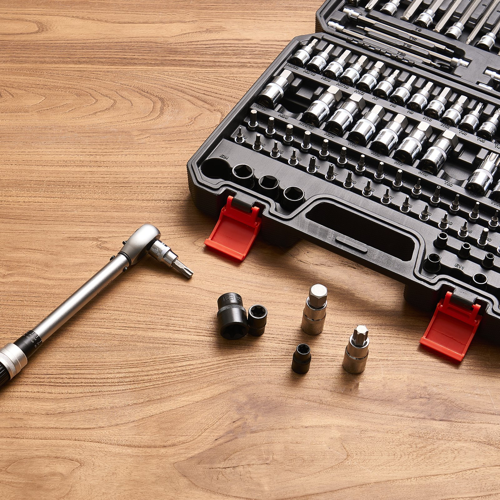 VEVOR Bit Socket Set, 107-Piece SAE and Metric, Hex/Torx/External Torx/Tamper-Pr