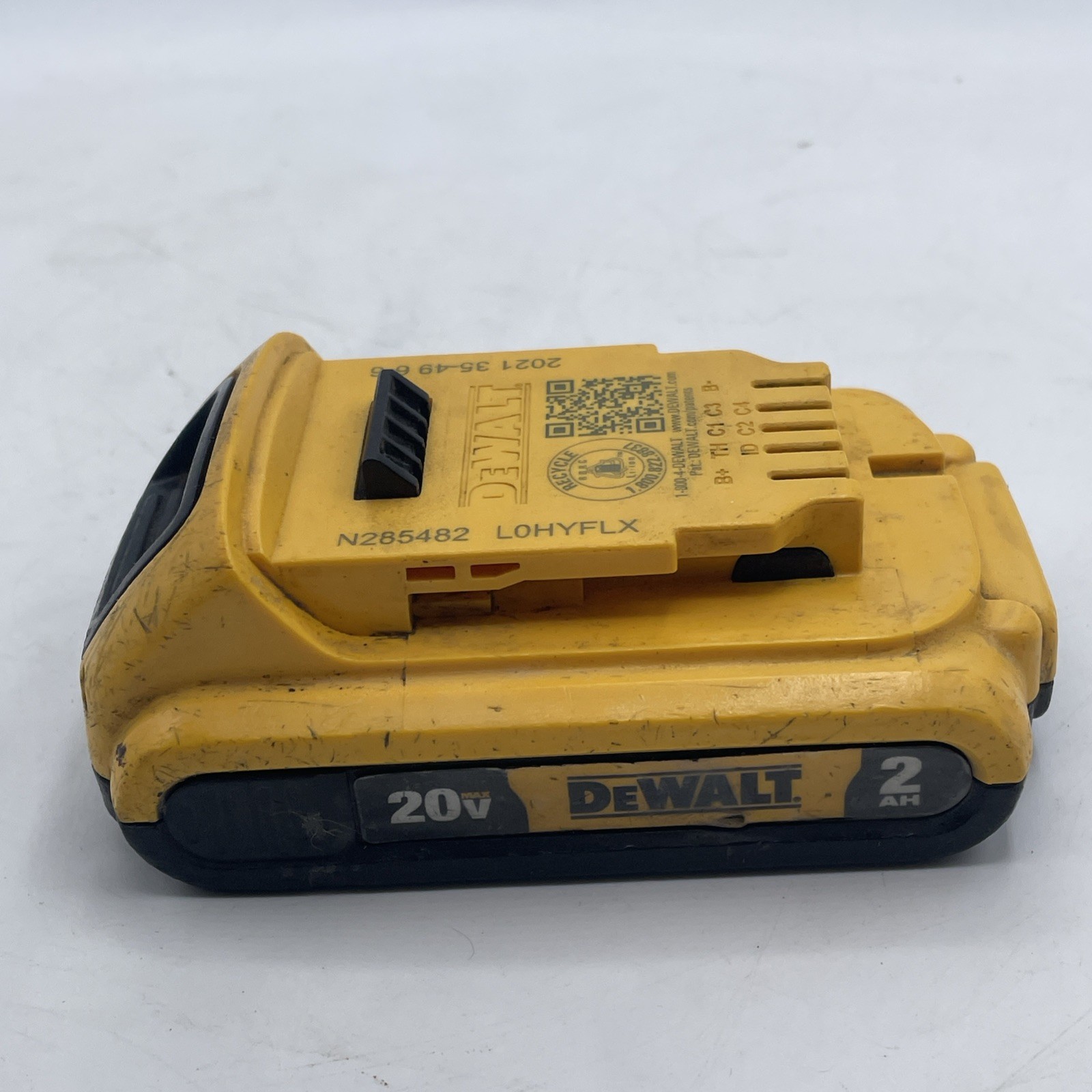 Dewalt -DCB203- 20V Max XR Battery 2.0Ah Lithium Ion Li-Ion 20 Volt Works