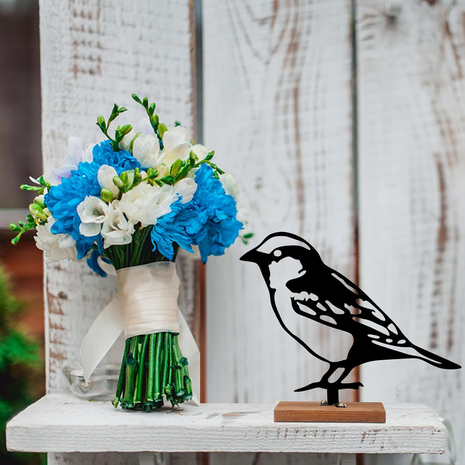 2Pcs Metal Bird Figurines Rustic Tabletop Decor with Wooden Base 5.91in