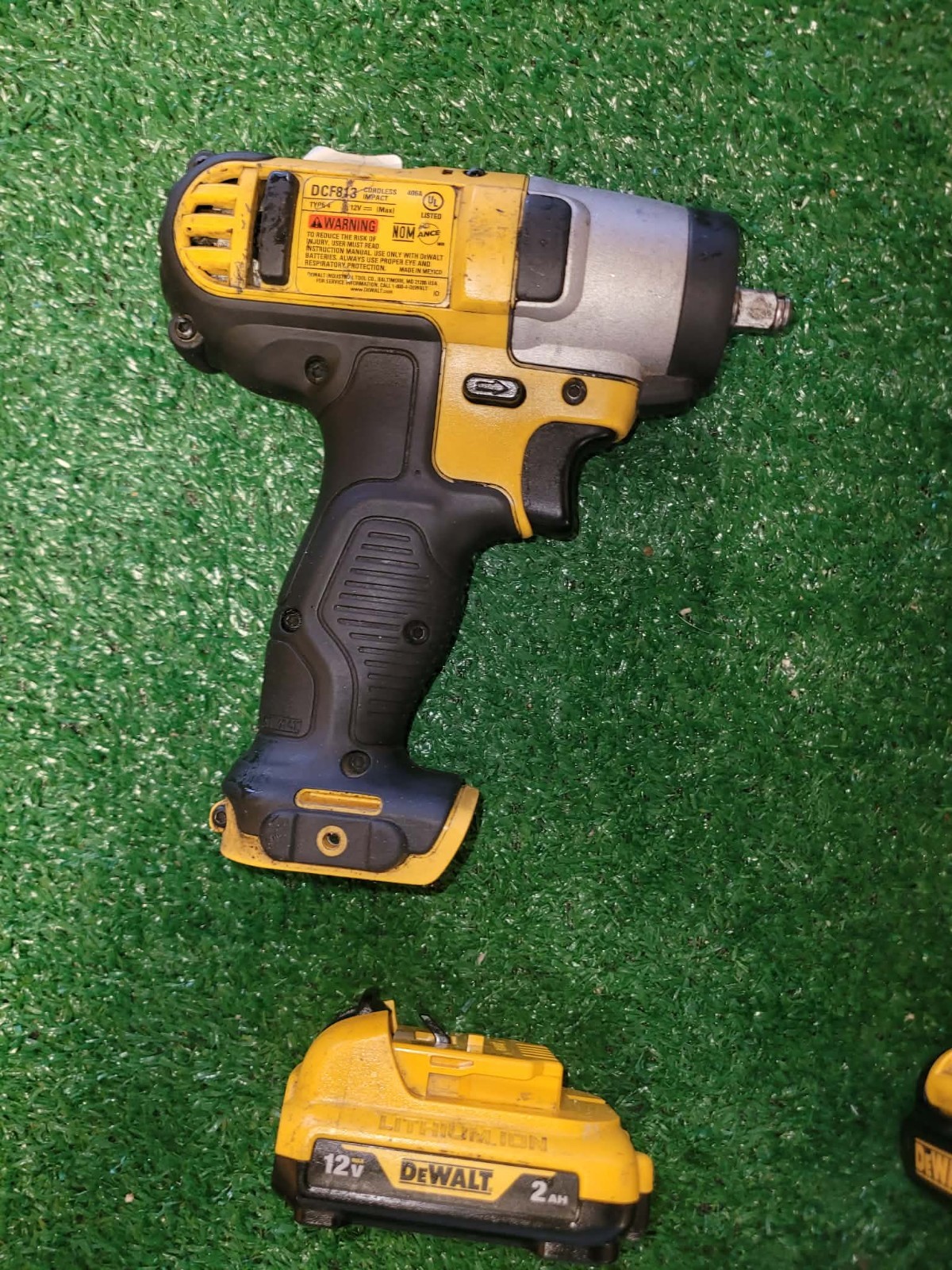 Dewalt DCD703 3/8″Drill , DCF813 Impact, 2 Batteries 2.0 & 1.3AH