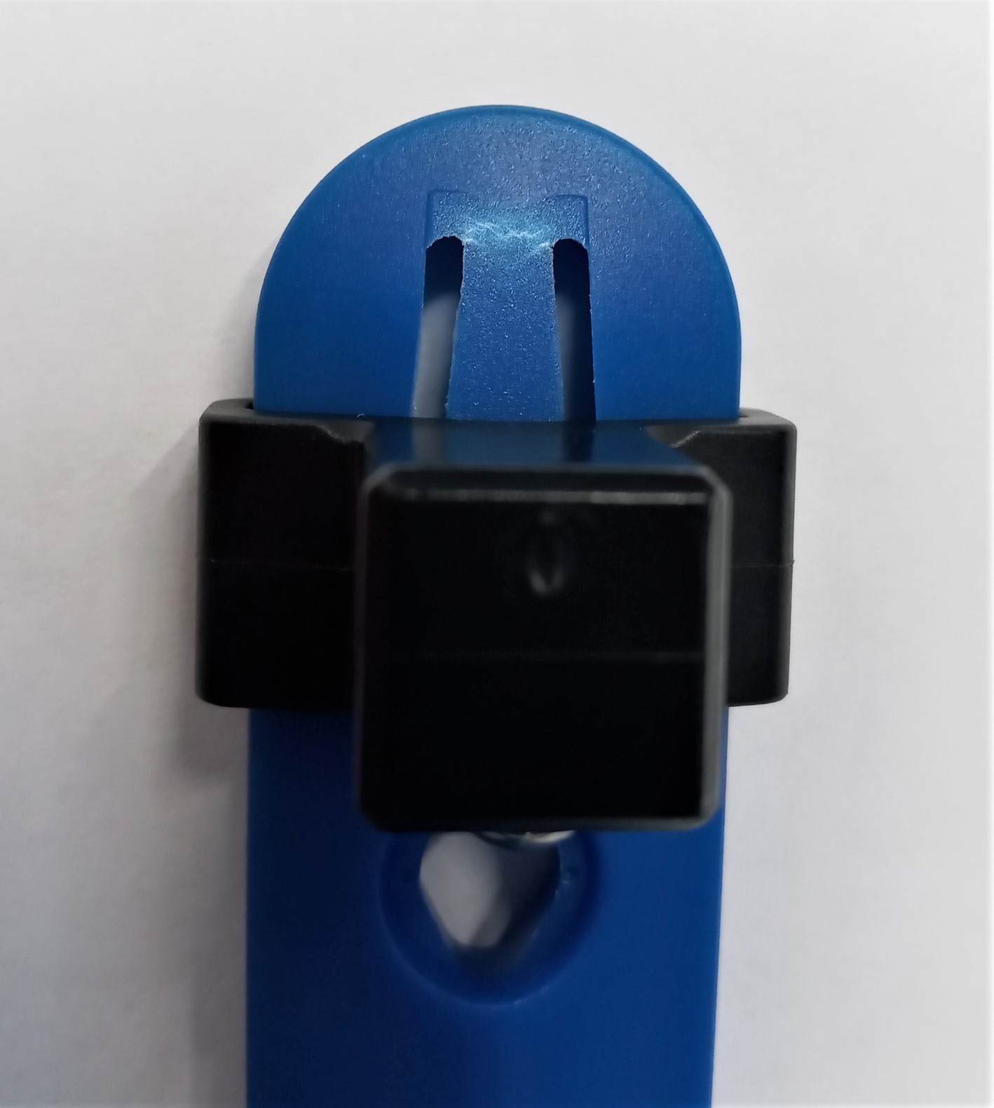 Armstrong Socket Rail System with 10 Clips USA