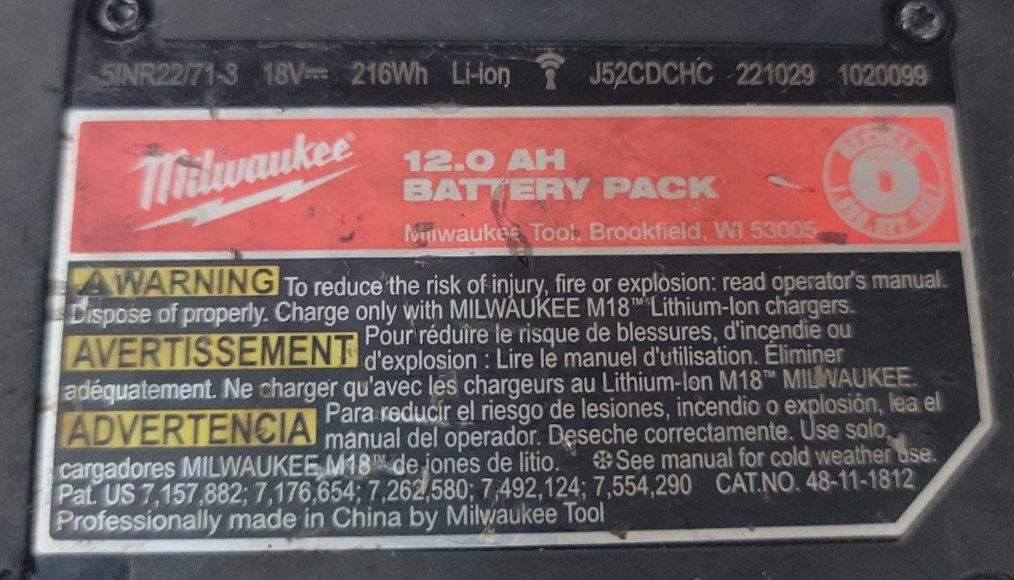 Milwaukee M18 High Output 18V Lithium Ion 12.0Ah Battery (48-11-1812)