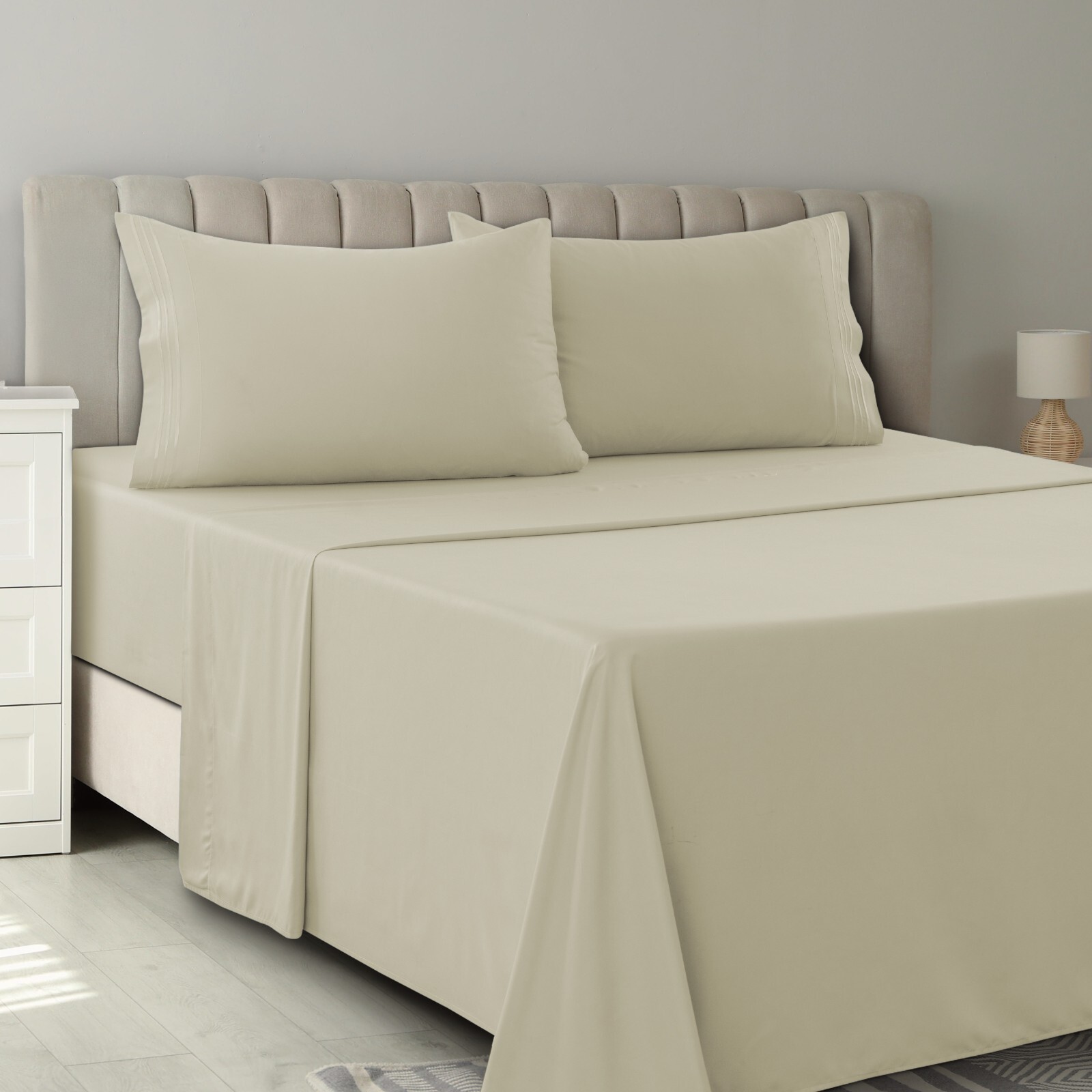 4 Piece Premium Bed Sheet Set Hotel Luxury Ultra Soft Deep Pocket Sheets Set
