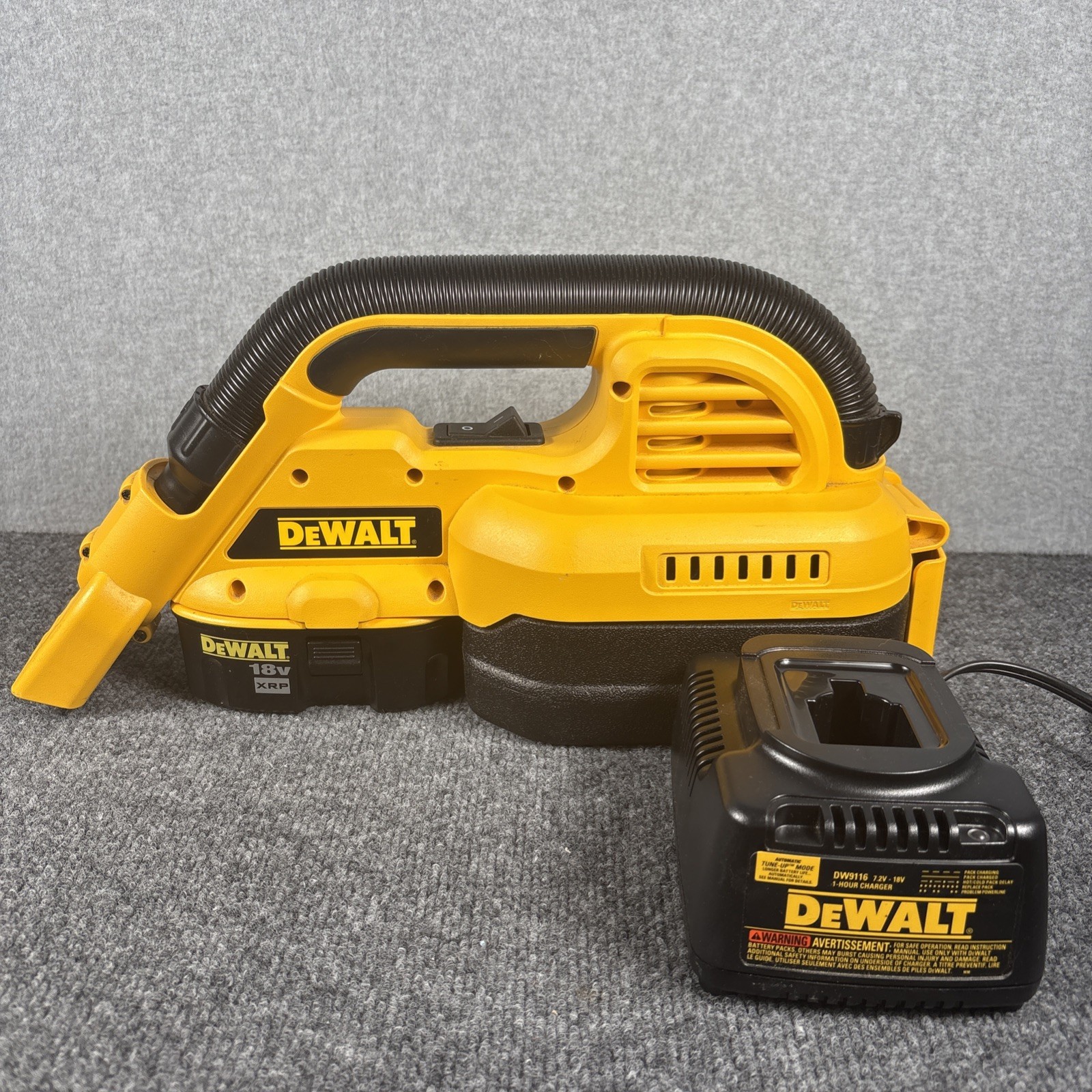 DeWALT DC515 Heavy Duty 1/2 Gallon 18V Cordless Wet/Dry Shop Vacuum No Battery