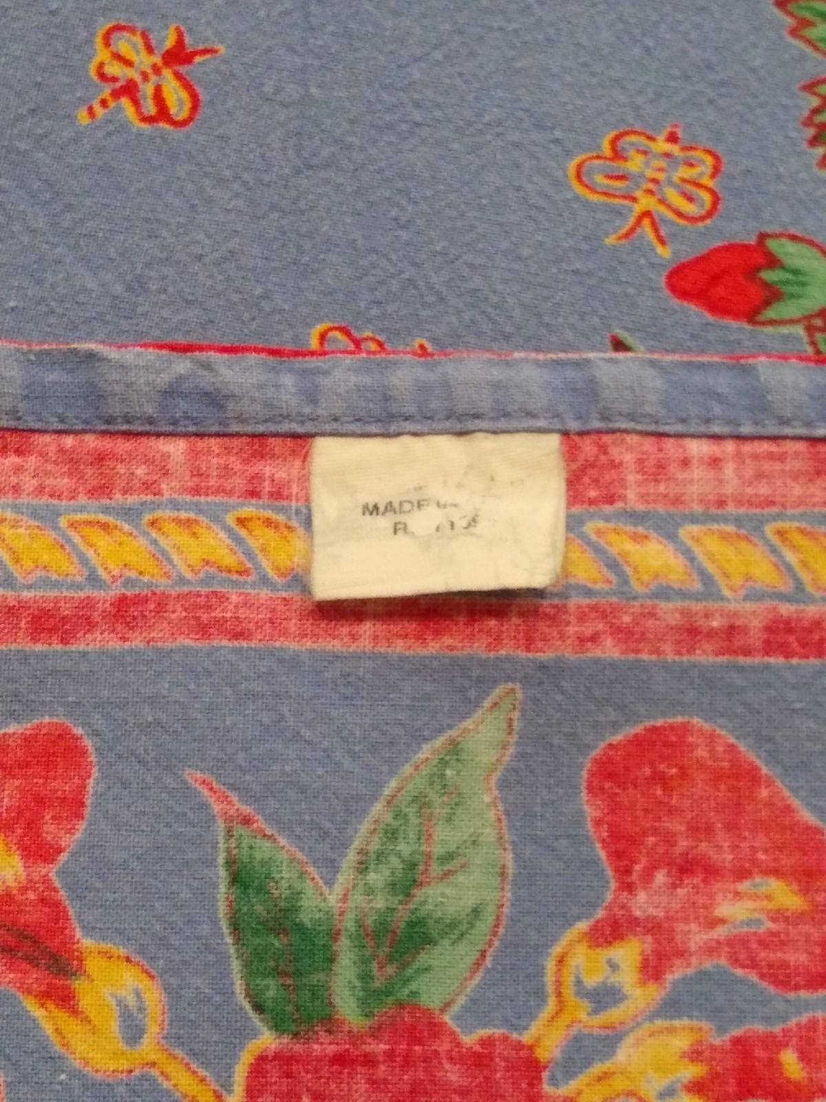 Vtg Williams Sonoma Provence Blue Red Floral Tablecloth Bees 70×102