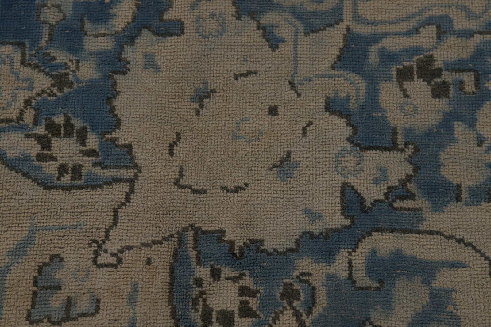 Muted Traditional Area Rug 10×13 Handmade Wool Distressed Floral for Any Room