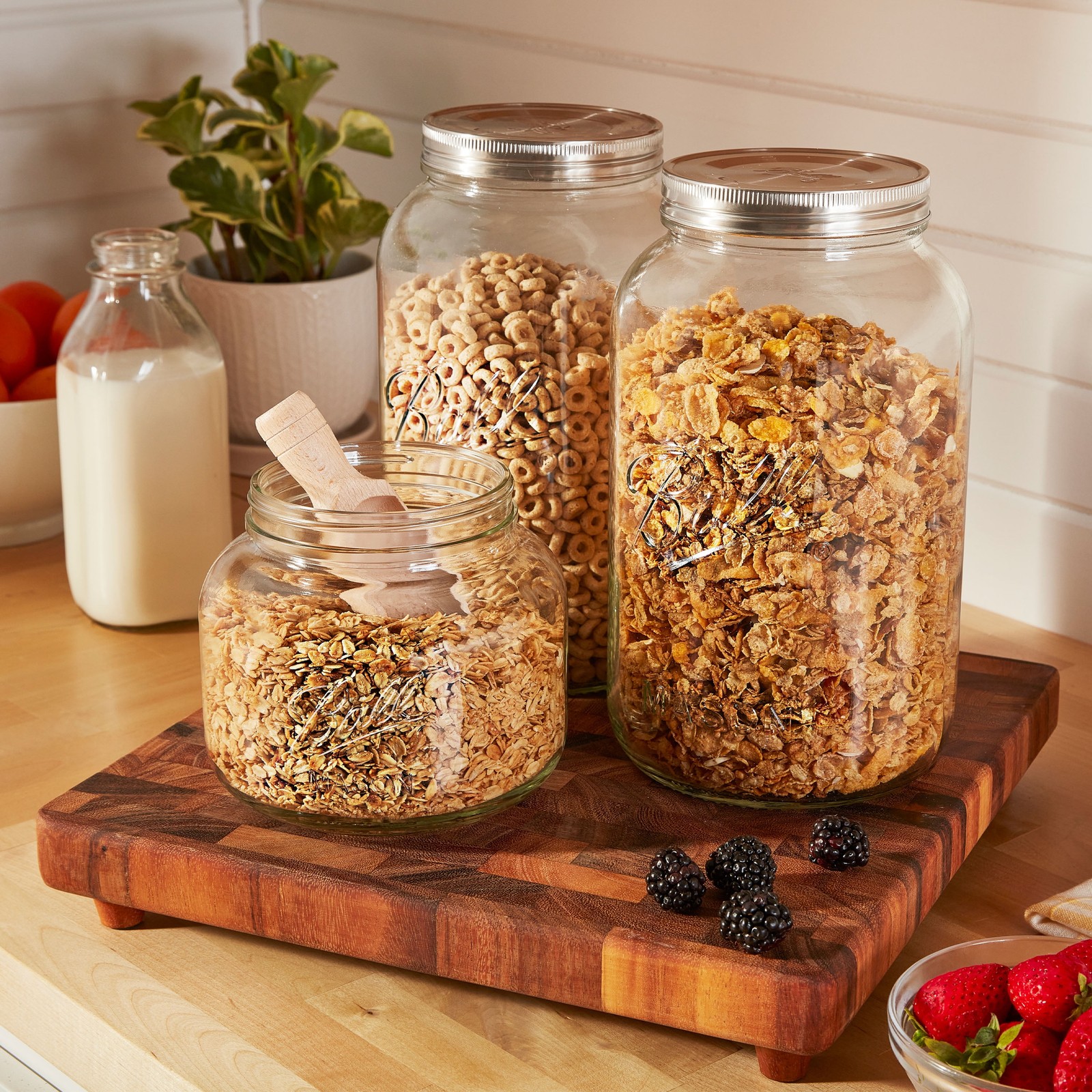 Ball Half Gallon Mason Jar with Stainless Steel Lid, Airtight Glass Storage