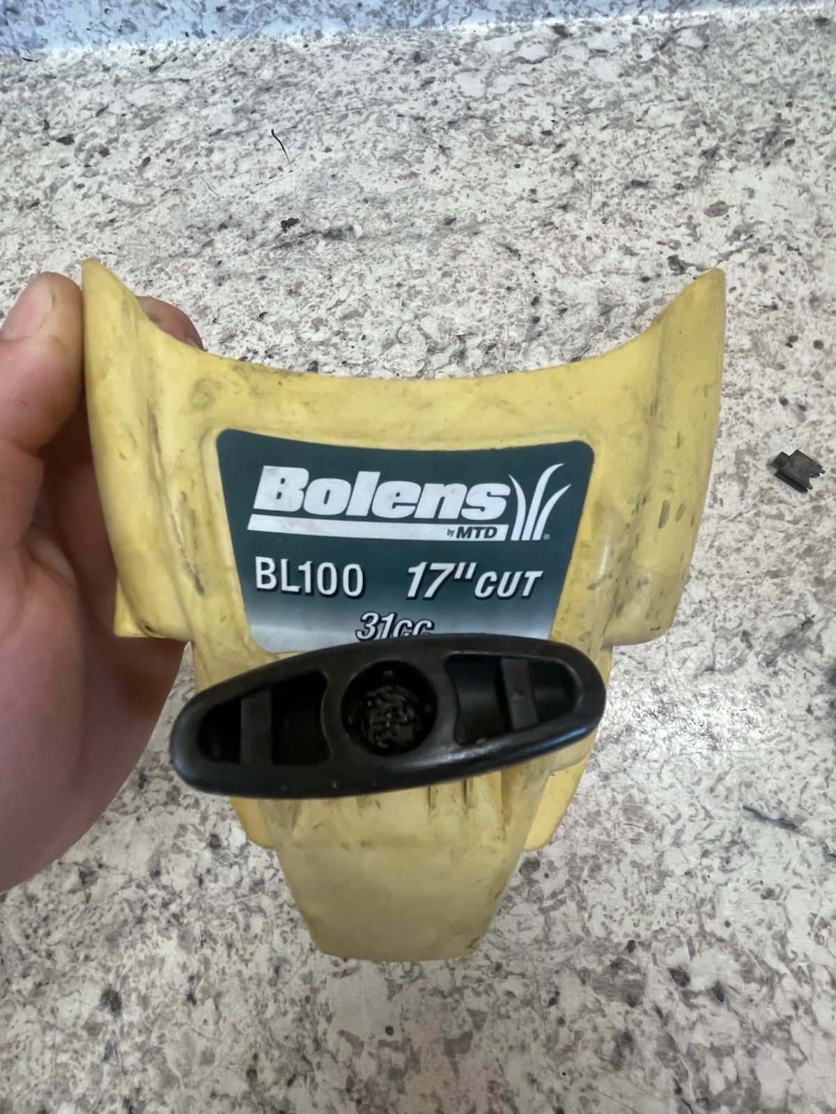 OEM Bolens BL100 31cc 17″ Weed Trimmer Clutch Cover Starter Assembly 731-05170