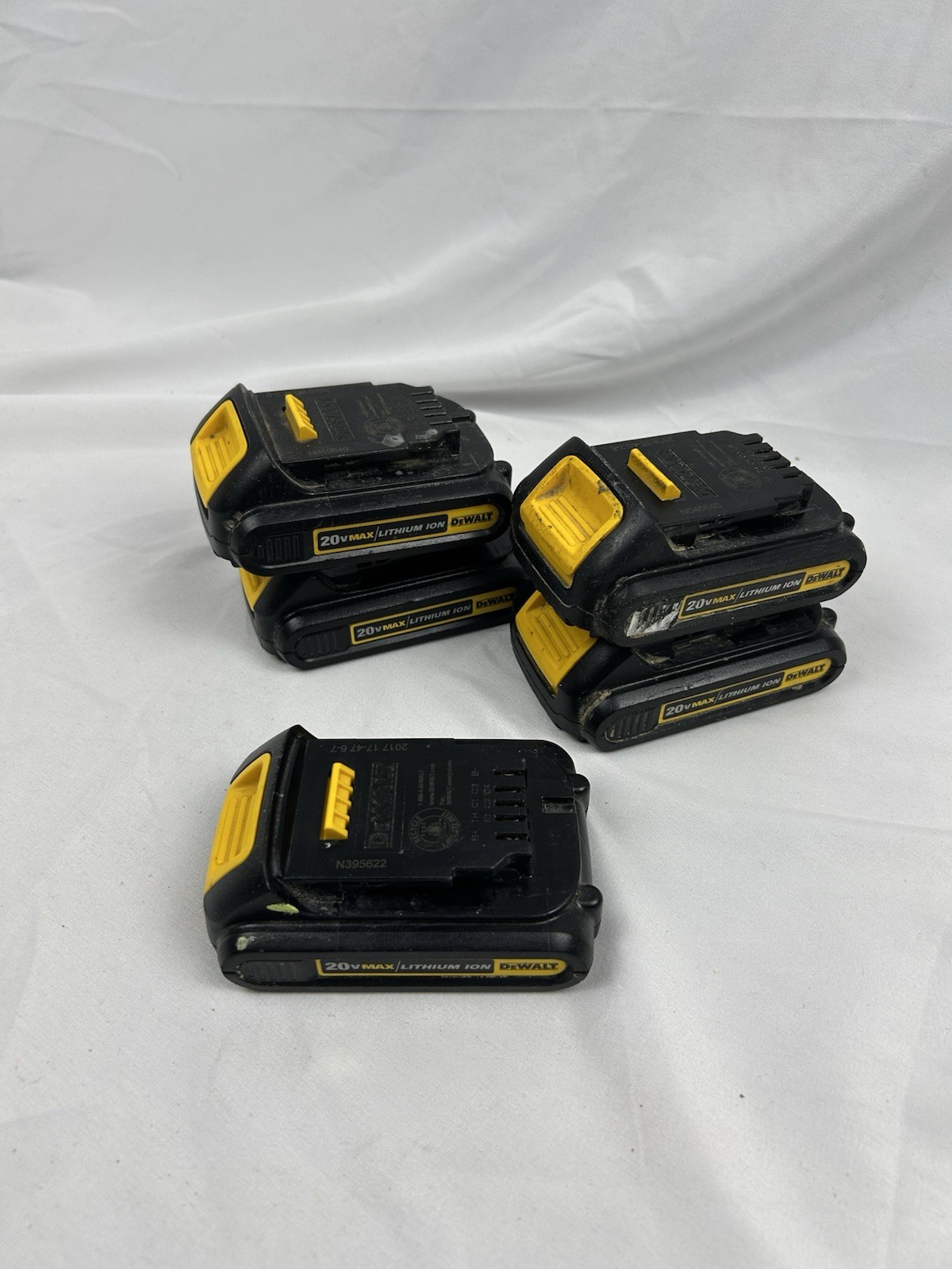 Dewalt DCB207 20V Max Battery Lithium Ion 20 Volt Battery 1.3 Ah 1 Per Order!!