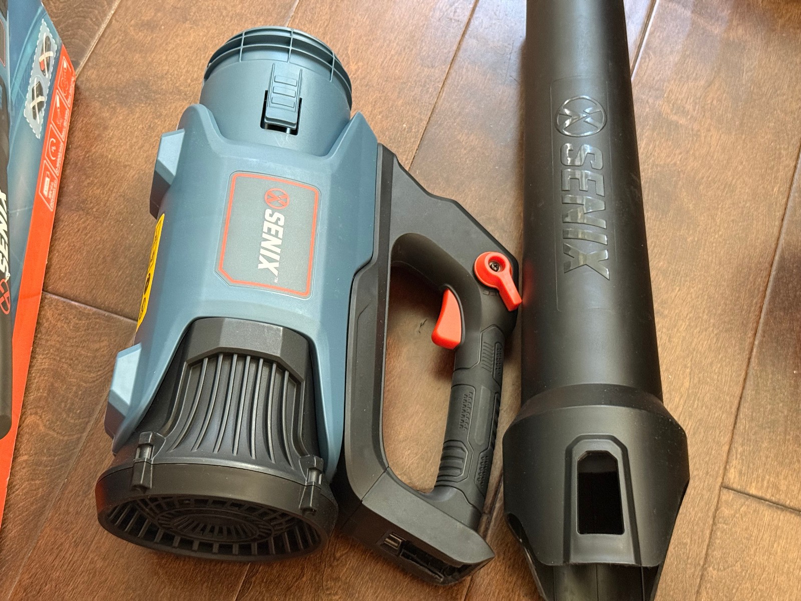 Senix Cordless Blower BLAX2-M-0 20V Battery Charger are not Included